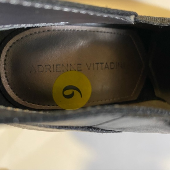 Adrienne Vittadini SZ 9M pull on booties leather GUC has spandex inset sexy! - Picture 9 of 9